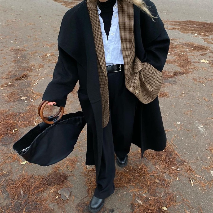 全球时尚风行 冬日的大衣怎么穿更保暖！掌握3点穿搭技巧，高级且修饰身材