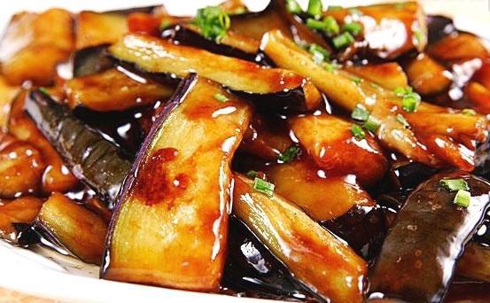 勇哥聊养生|53岁女子查出乳腺癌晚期,医生告诫:为了乳腺健康,这3种食物要少碰