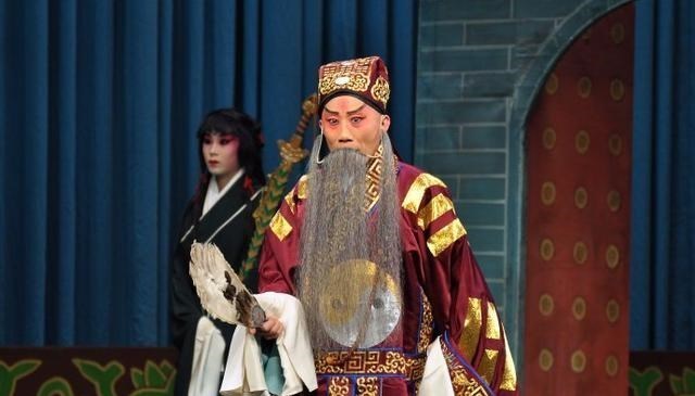 京剧|郭德纲对京剧的传播被众多名家认可，靠综艺捞金的王珮瑜无话可说