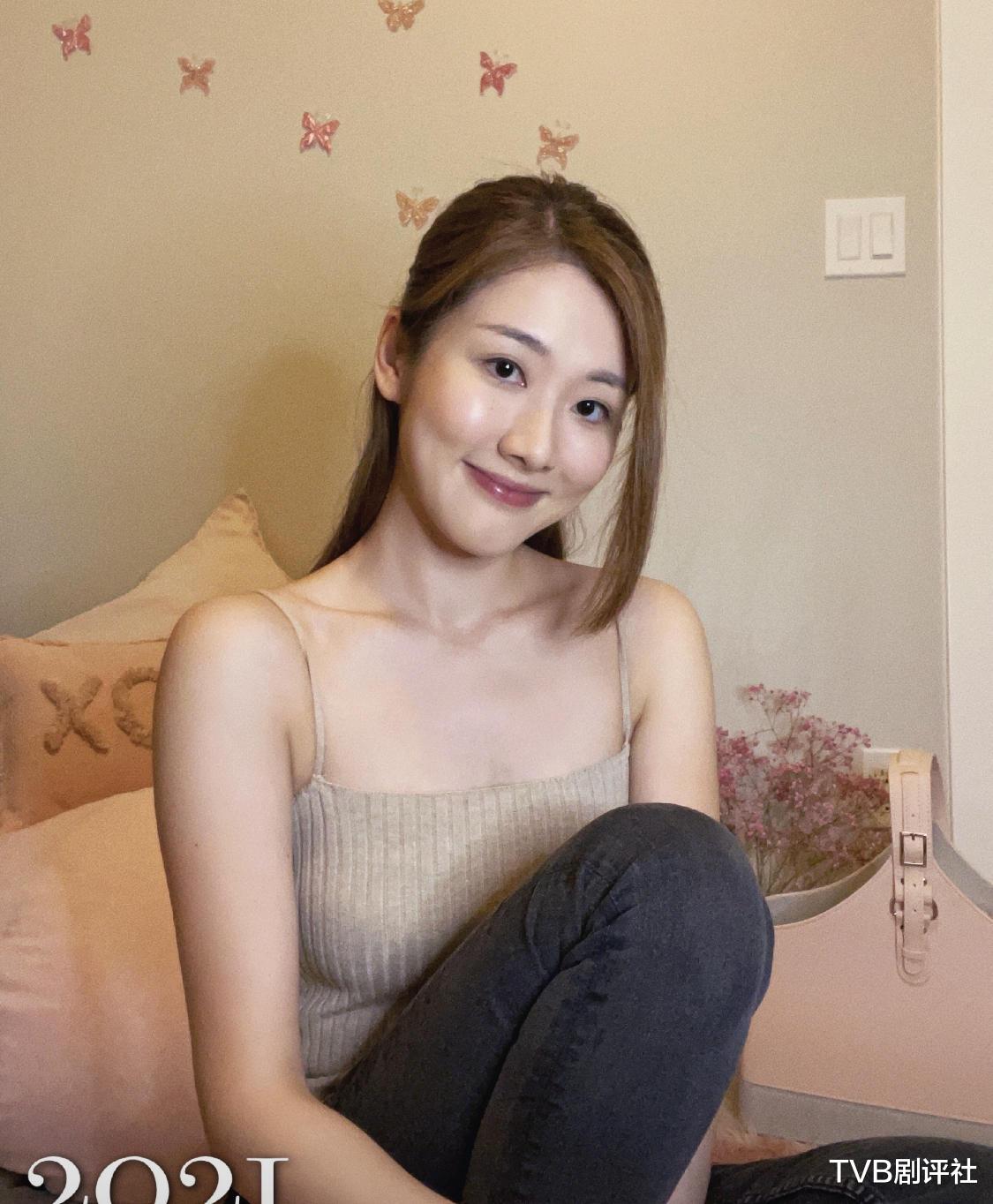 邓佩仪|邓佩仪回加拿大请教钟嘉欣？同是台庆剧口碑却相差甚远