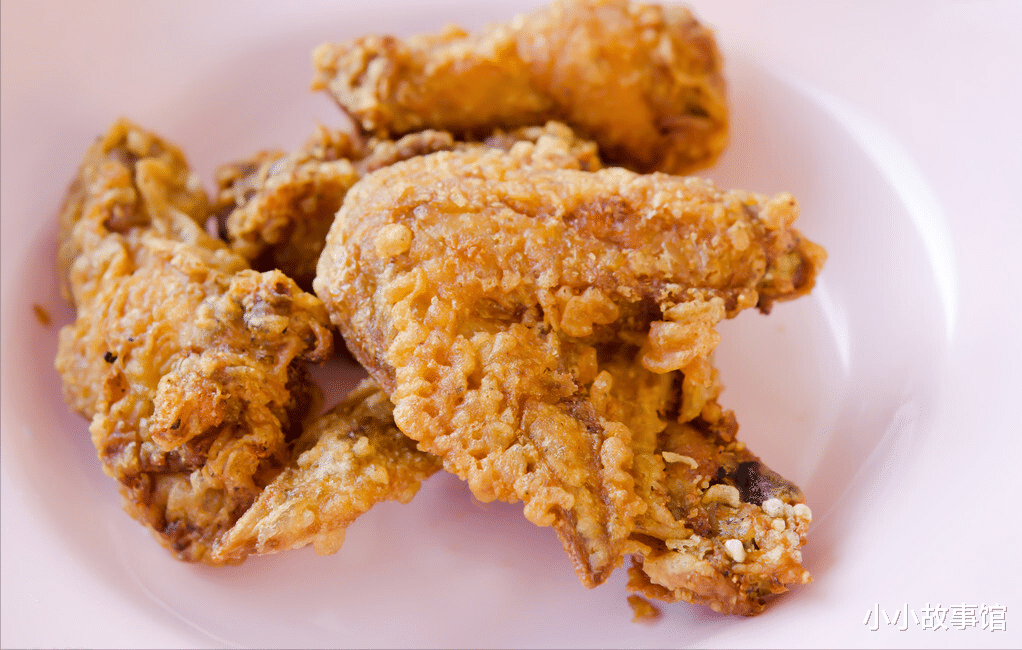 小小故事馆|北大教授呼吁停止食用，比味精还伤骨骼，家人尽早撤下餐桌