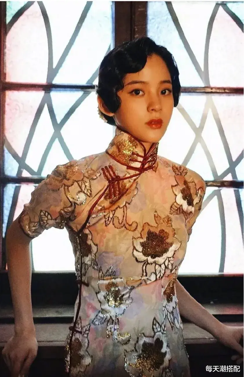 每天潮搭配|初秋第一条爆款裙，谁看了不说一句绝！