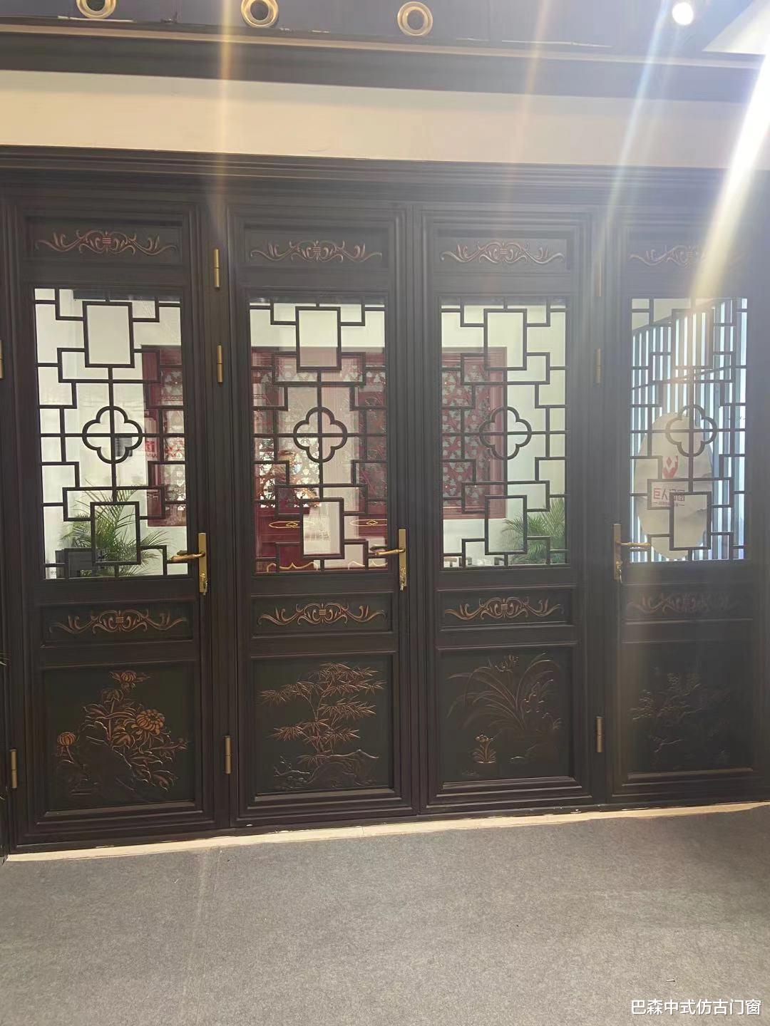 老年小妙招|复古铝合金门窗具备哪些优点才会更畅销