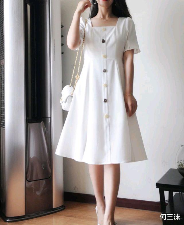 何三沫|40岁的女人已经不再年轻,但可以很优雅,会穿衣搭配很关键