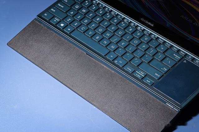 高通骁龙|非同一般的双屏幕笔记本 华硕灵耀X双屏Pro欣赏