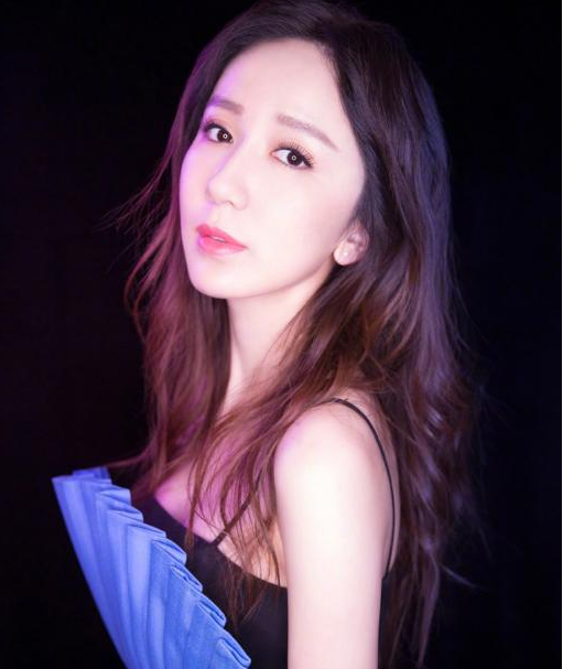 娄艺潇|收视女王，因整容变样当网红，今汉服出席红毯，推广国风好评如潮