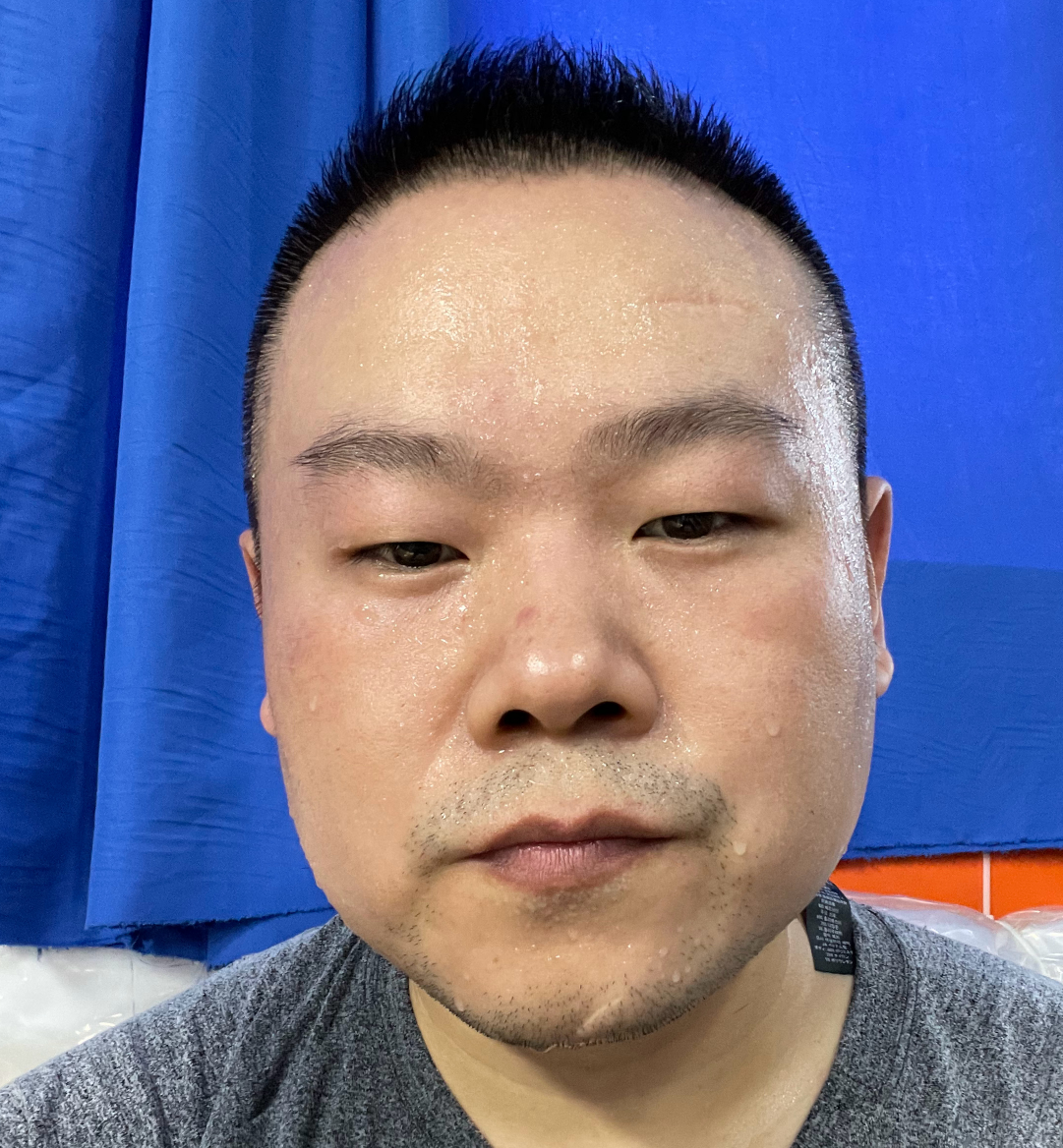 岳云鹏|岳云鹏深夜悼念亡父，字迹不输大学生，曾因父亲去世国外演出被骂