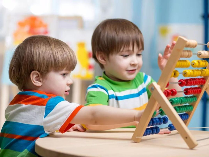 格格巫育儿|到底应该如何培养一个优秀的小孩?