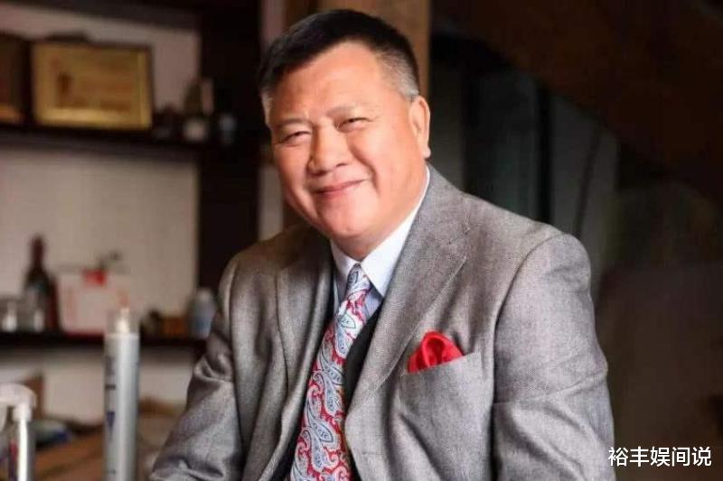 易烊千玺|万梓良新戏邀约TVB老戏骨，对方大佬范十足，万梓良新模样回春