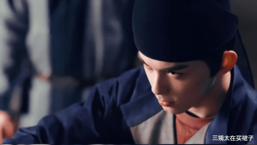 三姨太在买裙子|三岁入行,五岁拍戏,入行16年!“爱情骗子”吴磊的成长史