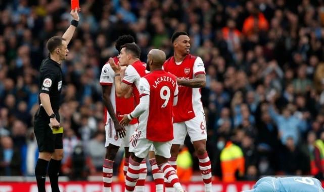 點(diǎn)球|阿森納三度被“黑”？解讀巨大爭(zhēng)議：點(diǎn)球尺度不同，鐵衛(wèi)為何染紅