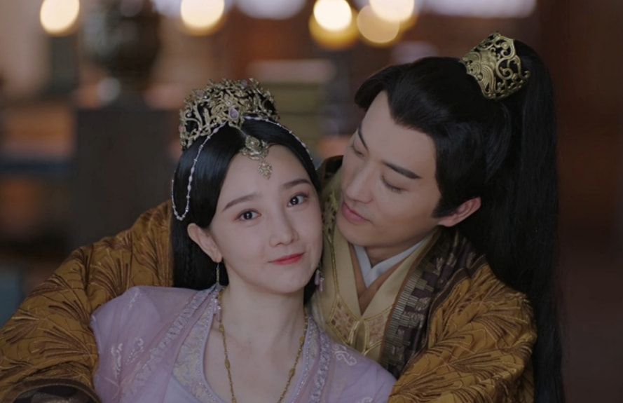 赵敏|陈伟霆形象翻车升级，路透刘海似蜈蚣腿，喜提“古装丑男主”称号