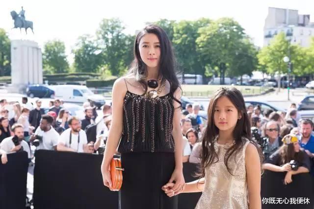 田海蓉|为富豪丈夫守寡12年之久，曾是“收视率女王”，今44岁身价过亿充满韵味