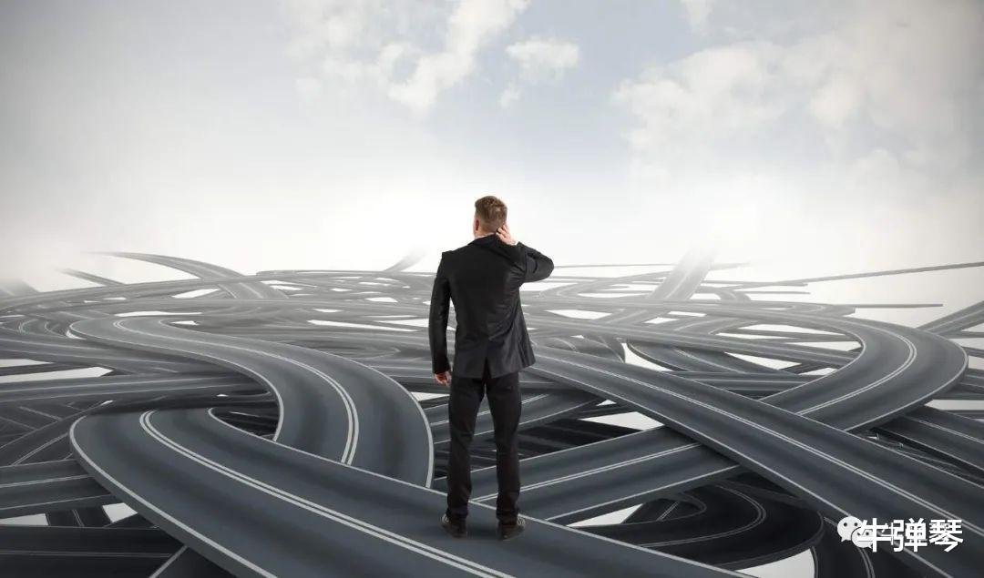 牛弹琴 在这个问题上，要清醒，也要自信！