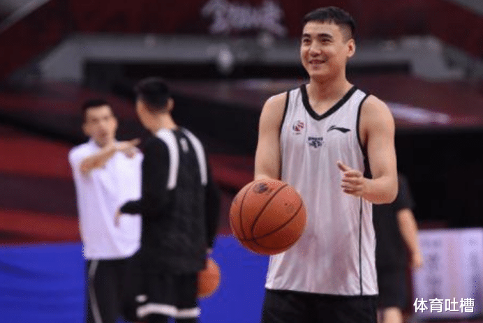 霍尔泽|15年进入CBA，6年时间才兑现迟来天赋，首钢真耽搁了他的成长？