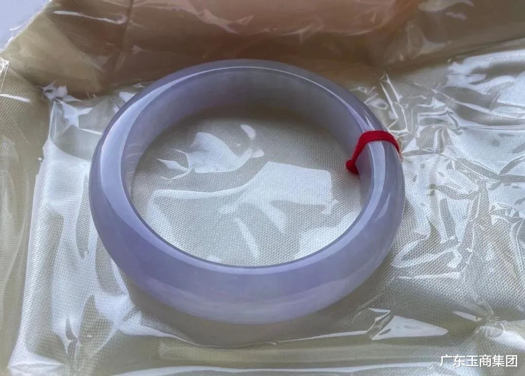 新疆维吾尔自治区|鉴别翡翠真假的方法,这四点超简单!