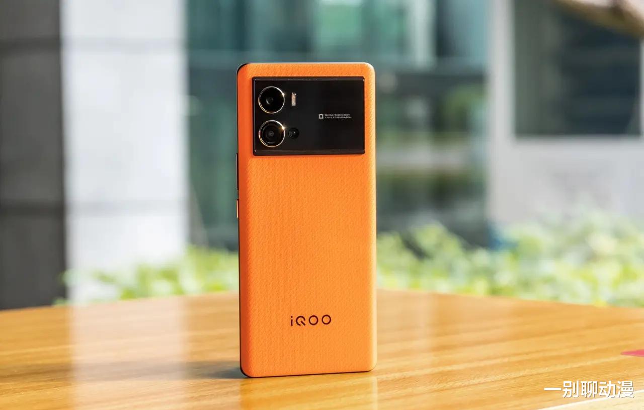 高通骁龙|网友：首批全新骁龙8手机已经抵达战场，你猜“火龙”喷火不？