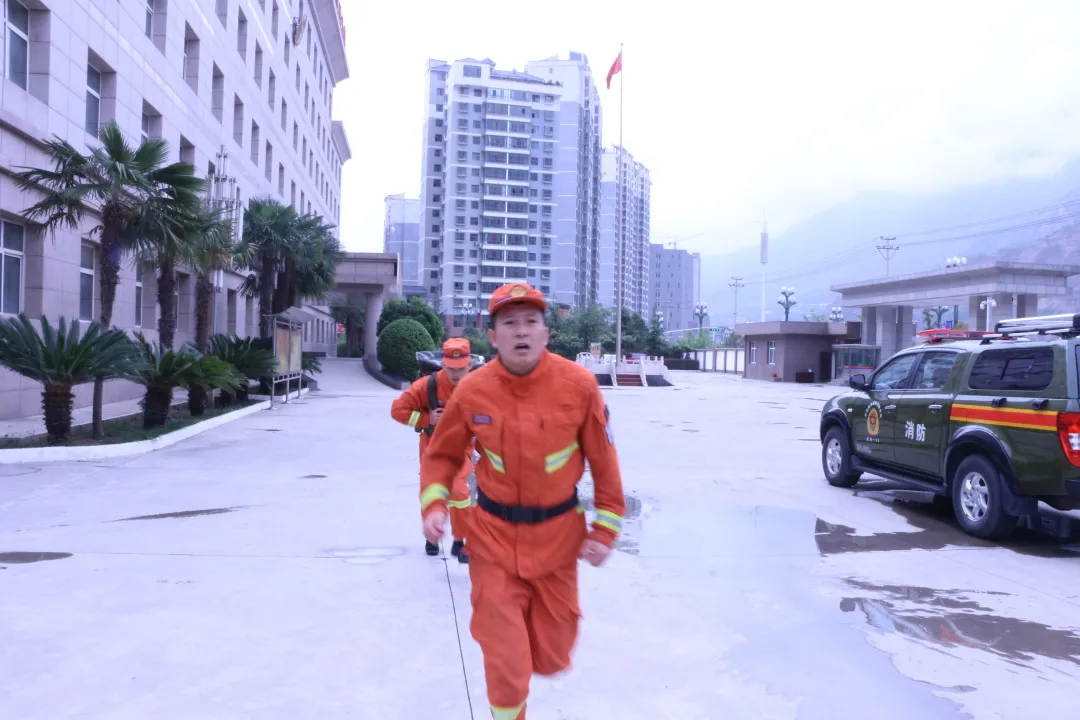 甘肃森林消防 淬火加钢   首批招录消防员晋级培训纪实