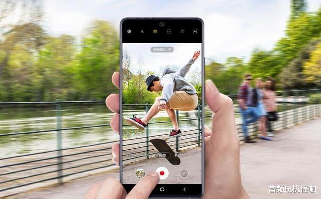 三星|跌破2500元！8GB+128GB+6400万后置四摄，三星认真了！