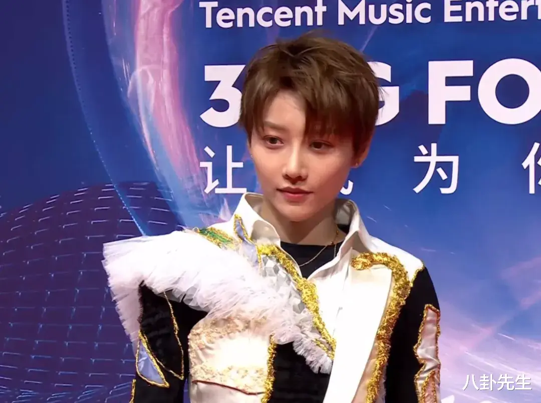 郁可唯|音乐盛典红毯高清照：郁可唯卡粉，刘雨昕状态好，金子涵发福