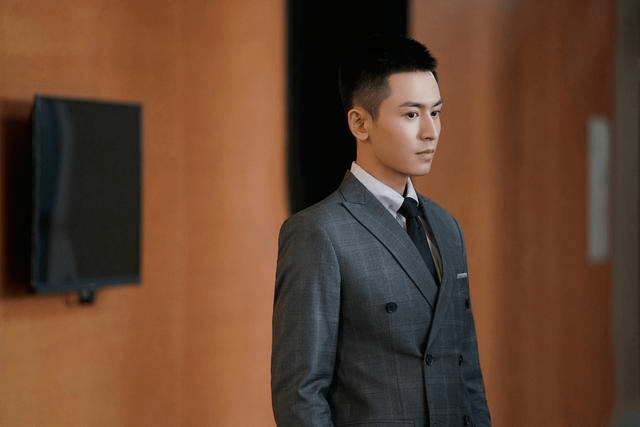 张哲瀚|刚被爆出新剧10月开拍，人却已经“凉”了，仅仅红了不到6个月！