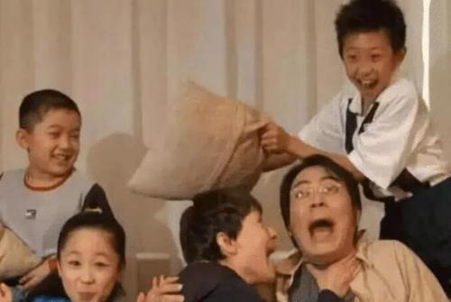 舜网 《家有儿女》中的穿帮镜头，长大之后才发现，网友：笑得我肚子疼