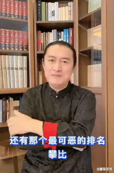 黄安|歌手黄安未给河南捐款被骂，视频回复获好评，安哥真牛