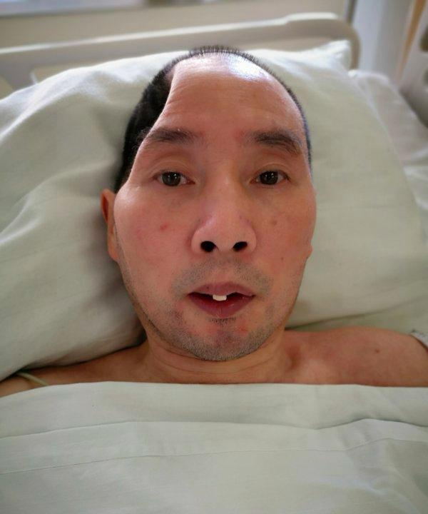 |两次开颅后的江，不认识人，不会说一句完整的话，居然来上班了