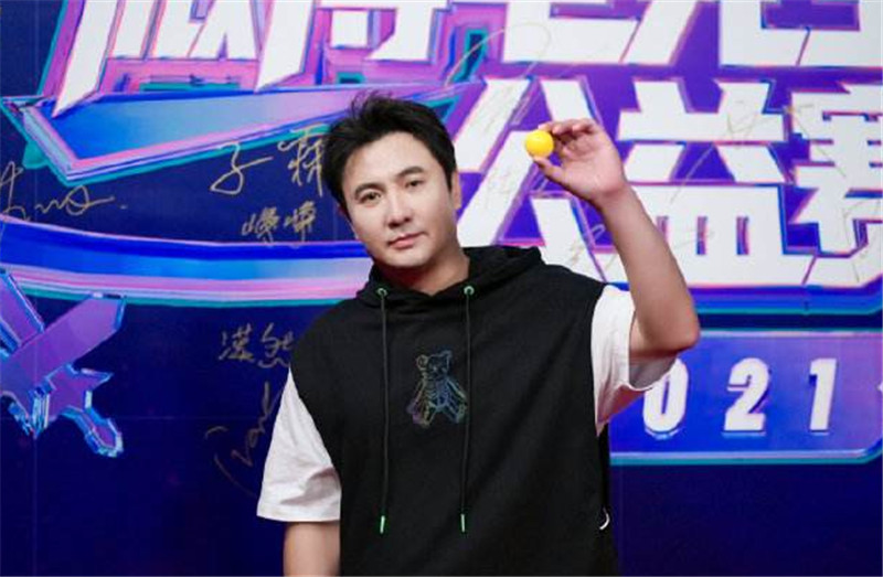 肯达尔·詹娜|KPL灵儿白丝可爱，娄艺潇御姐，杨超越一枝独秀？三人同台太真实