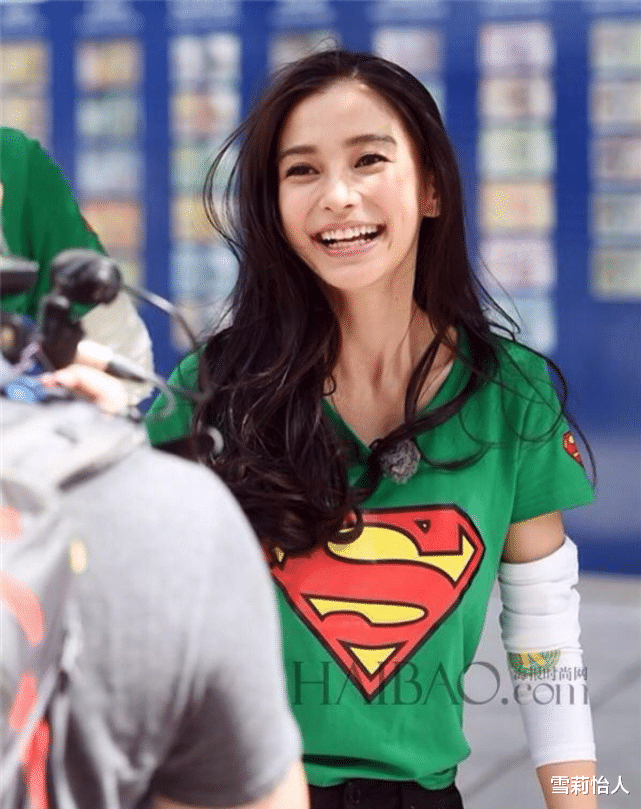 Angelababy|跨年艳压群芳的杨颖真实现状:资源再下滑、名媛圈容不下?