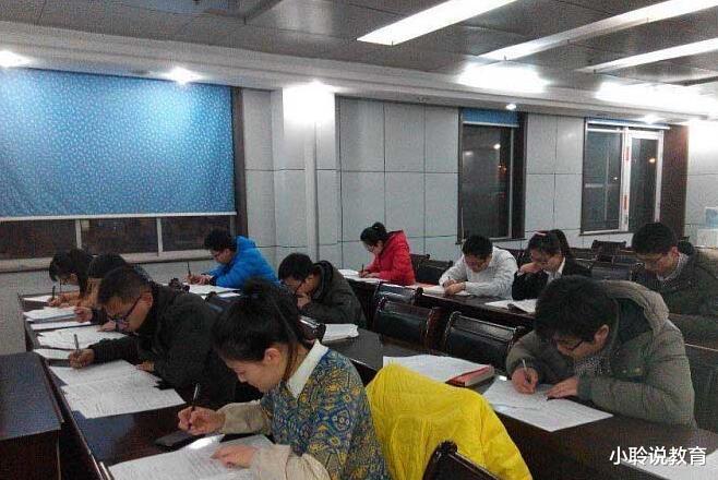 应届毕业生|为何应届毕业生没有经验，却在公务员招聘中更吃香？原因很现实