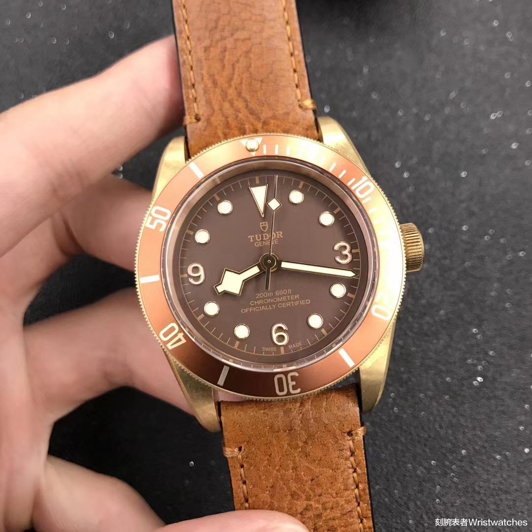 刻腕表者Wristwatches|XF厂帝舵青铜花V3版复刻表入手推荐「告别一眼假」