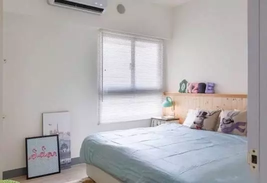 参观闺蜜新房一进门就被迷住了，衣帽间太漂亮了，真想赖着不走了