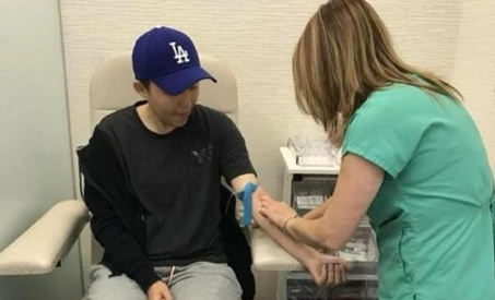 哑铃妈妈|砸50万生下5国混血儿的单身女性，现状如何？没辜负当初的决定