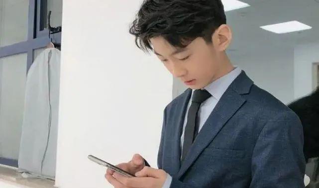 郭涛|《爸爸去哪儿》播出八年，石头身高超过妈妈，直逼郭涛