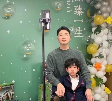 哲学筱筱|记者揭开林生斌假面，案发当晚和现任老婆通话后关机，谎称放静音