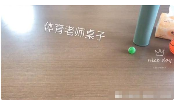 数学|各科老师办公桌对比，其他老师像战场，体育老师让人心疼又想笑