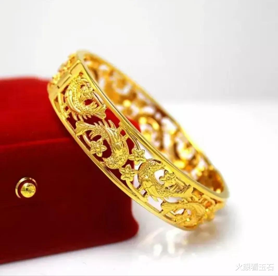 翡翠|新年到了，最适合送给妈妈的4款珠宝玉石，既美观，寓意又好