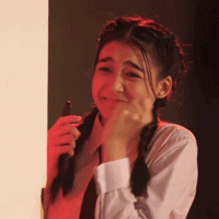 毛晓彤|33岁毛晓彤“官宣”刷爆热搜：情侣照都拍3次了，他们不结婚很难收场吧！