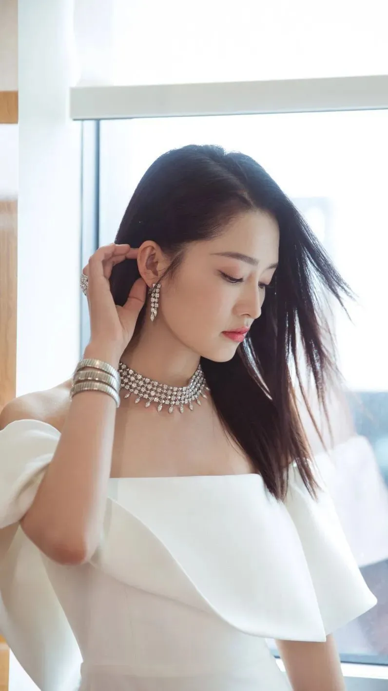 |明星壁纸李沁壁纸