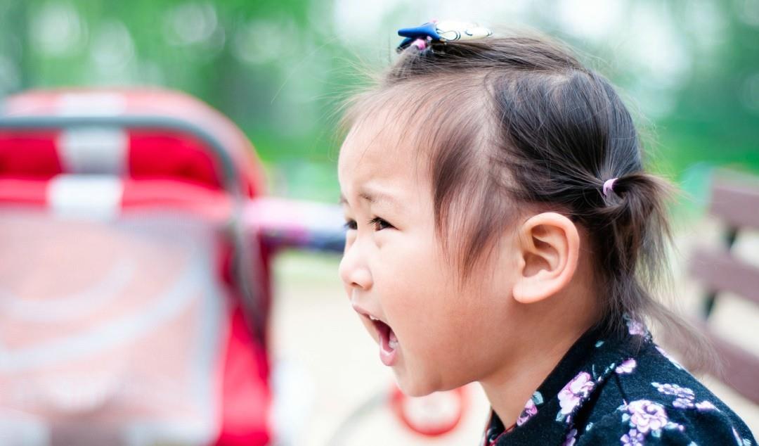 小雪妈妈育儿|为啥孩子越大，越不喜欢去姥姥家？真是孩子“白眼狼”？并不见得