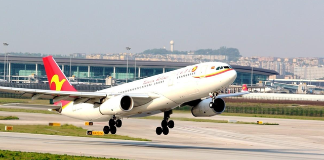 澳大利亚 未经同意,开着200架“货机”就来了?哪来的回哪去