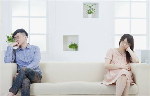 民法典|婚前和婚后把房产过户给女方有何分别