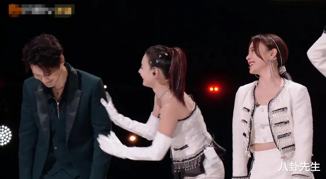 张柏芝|上天给了张柏芝迷人的美貌，却忘了赋予她美德和智商