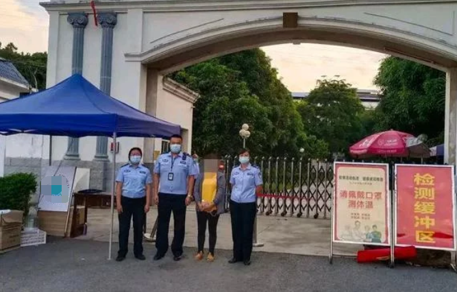 男子怒撕卖淫窝点封条,被抓后声称:我想立功,带你们端别的窝点