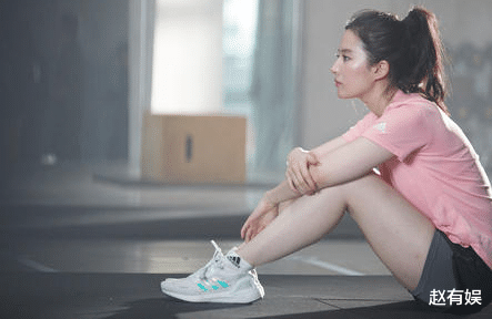 刘亦菲|刘亦菲身材走样，“神仙姐姐”名不副实，早就开始败好感了