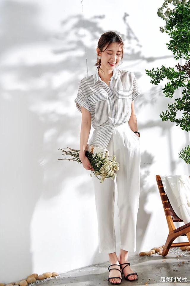 王菲|张雨绮接替王菲拿下高端代言！穿吊带裙秀曲线，与王菲风格差异大