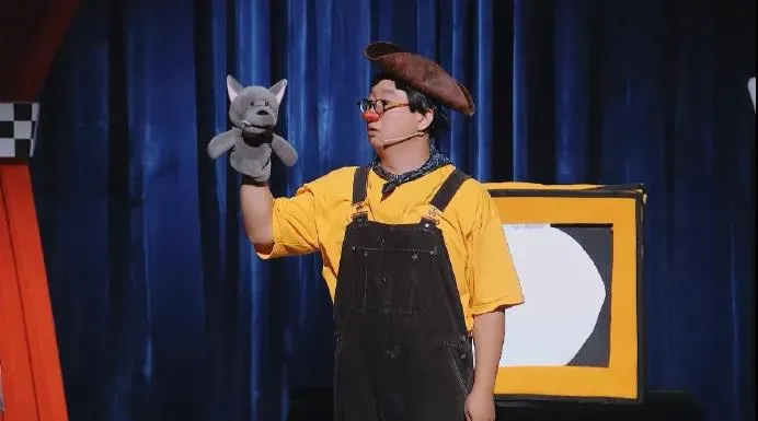 周冬雨|综艺《一年一度喜剧大赛》火出圈了！快来看看双语怎么说？