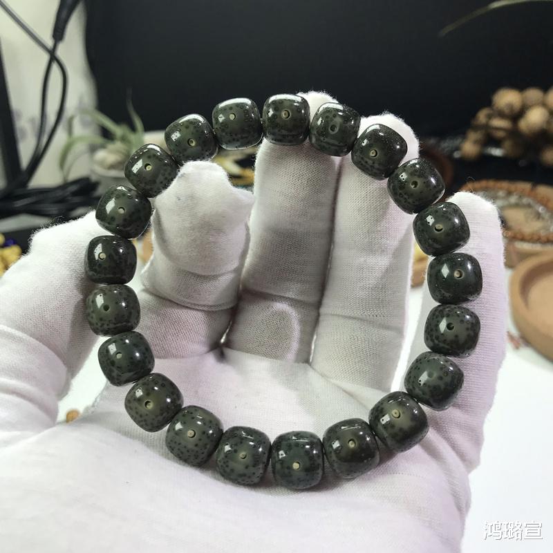 梅花|盛世文玩的背后是哪些力量在推动呢？这3点是文玩不能说的秘密！