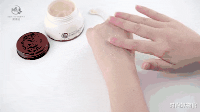 时尚好物官|倪妮的“羊奶肌”到底美在哪?看到机场素颜,我一下子全明白了